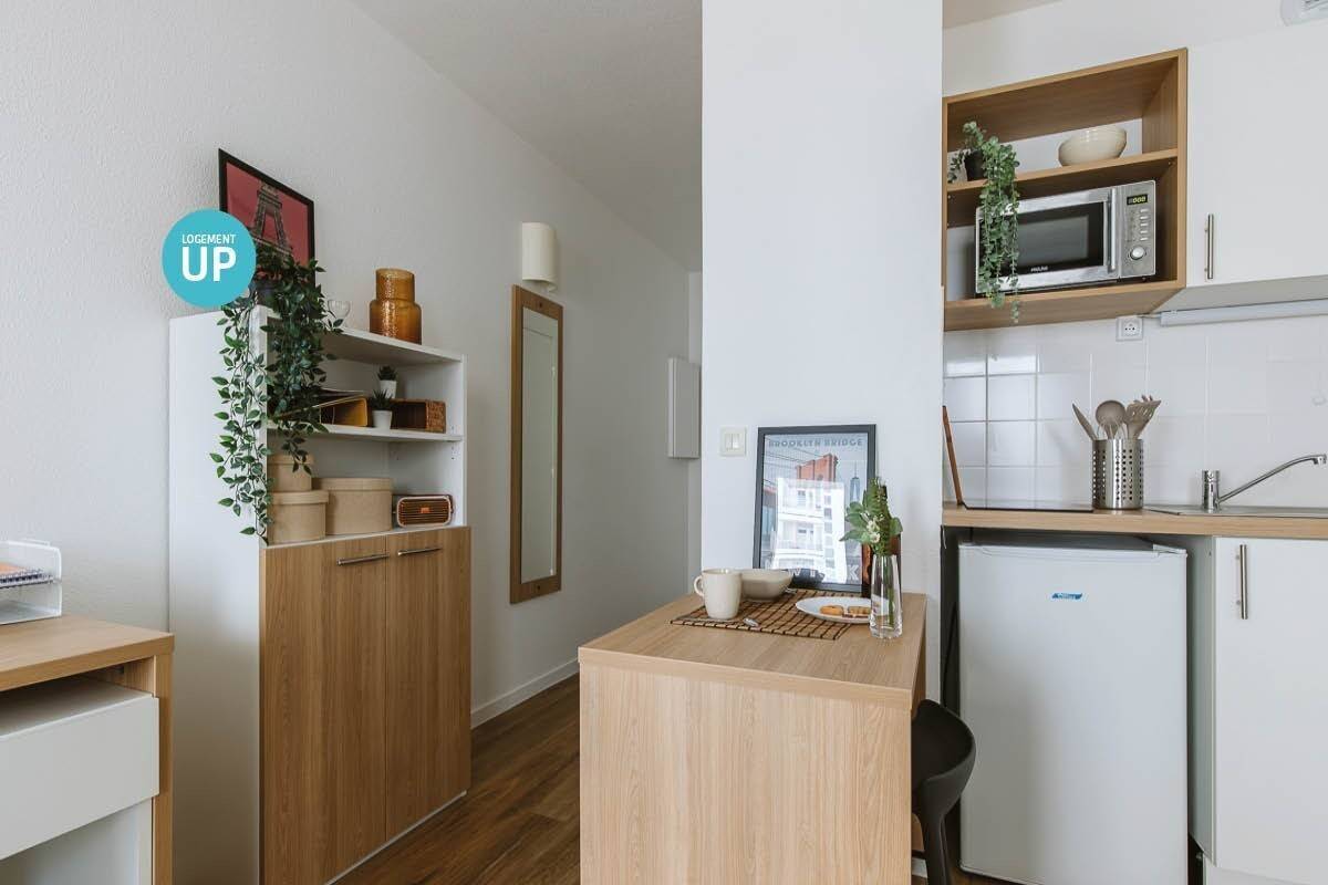 Maison à louer, 18m², COURBEVOIE