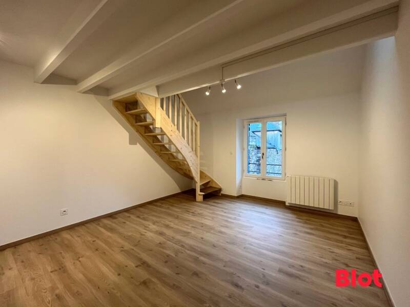 Maison à louer, 33m², MONTFORT SUR MEU