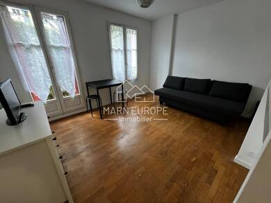 Appartement à louer 690 € 1 pièce 21 m² RDC Bailly Romainvilliers 77700