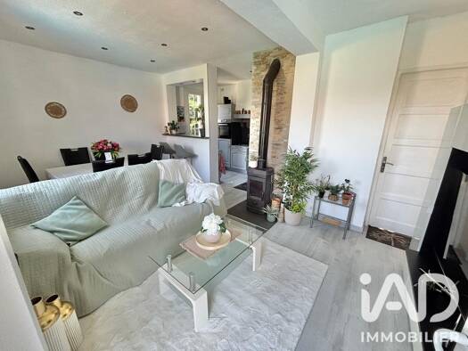 Maison à vendre 475 000 € 3 pièces 2 chambres 50 m² 495 m² de terrain Le Grimond-Plateaux Fleuris-Valliere Saint-Laurent-du-Var 06700