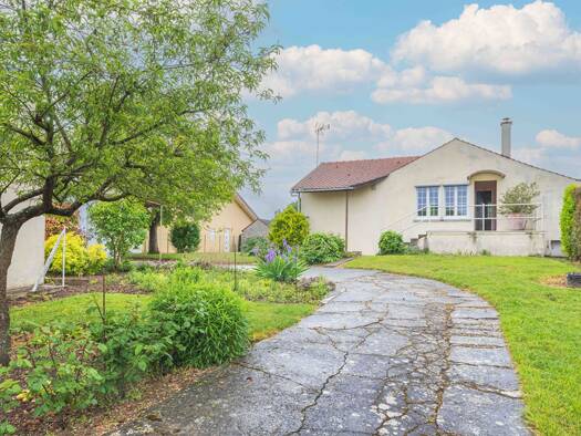 Maison de plain-pied à vendre 332 000 € 4 pièces 2 chambres 66,41 m² 1 000 m² de terrain Coupvray 77700