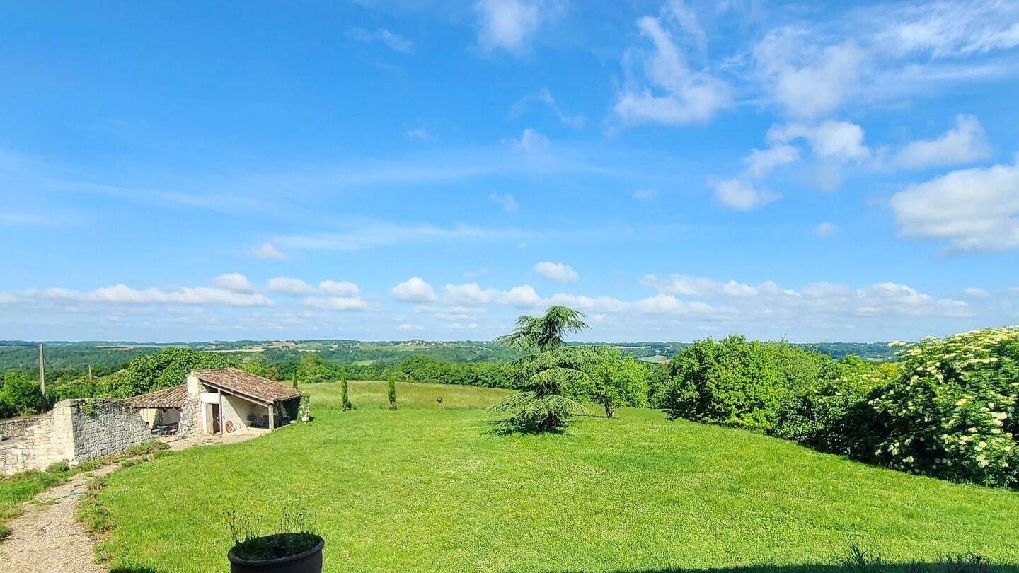 Maison à vendre, 490m², SAINT MARTIN DE BEAUVILLE