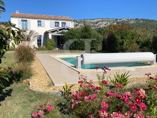 Villa à vendre 555 000 € 5 pièces 3 chambres 140 m² 2 672 m² de terrain Beaumes-de-Venise 84190