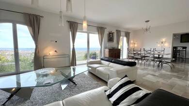 Villa à louer 6 000 € 5 pièces 4 chambres 210 m² Le Roc Fleuri-Capitou (Jeanne d'Arc) Mandelieu-la-Napoule 06210