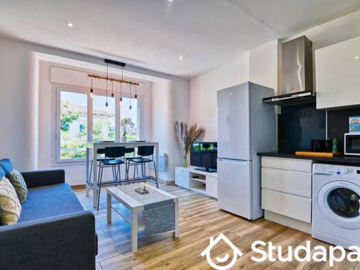 Colocation à louer 500 € 1 pièce 1 chambre 9 m² 2ème étage Menpenti Marseille 10ème arrondissement 13010