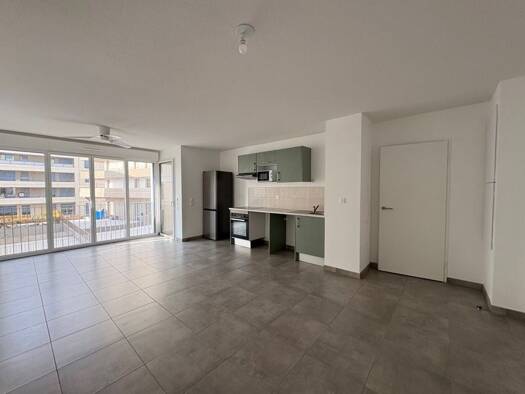 Appartement à louer 1 100 € 3 pièces 2 chambres 69,93 m² Étage 2/8 Bordeaux Sud Bordeaux 33800