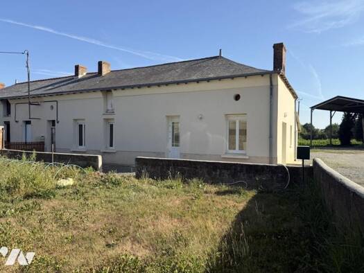 Maison à vendre 178 160 € 5 pièces 2 chambres 111 m² 3 950 m² de terrain Beaupréau-en-Mauges 49510