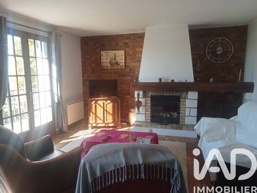 Pavillon à vendre 202 000 € 6 pièces 4 chambres 159 m² 965 m² de terrain Rocquencourt 60120