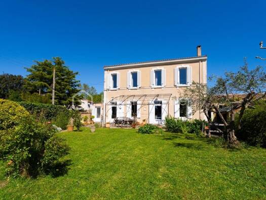 Maison à vendre 533 000 € 6 pièces 4 chambres 145 m² Les Blazots Salon-de-Provence 13300