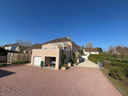 Maison à vendre 300 000 € 6 pièces 5 chambres 118 m² 731 m² de terrain Cinqueux 60940