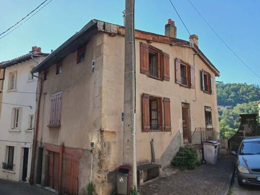 Immeuble à vendre 39 000 € 200 m² Margerides Thiers 63300