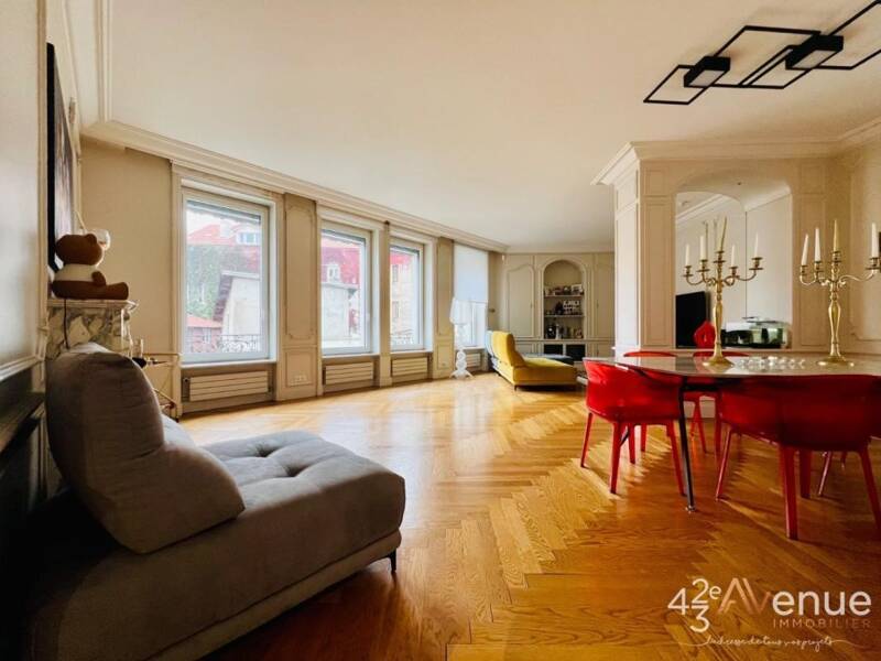 Maison à vendre, 330m², SAINT ETIENNE