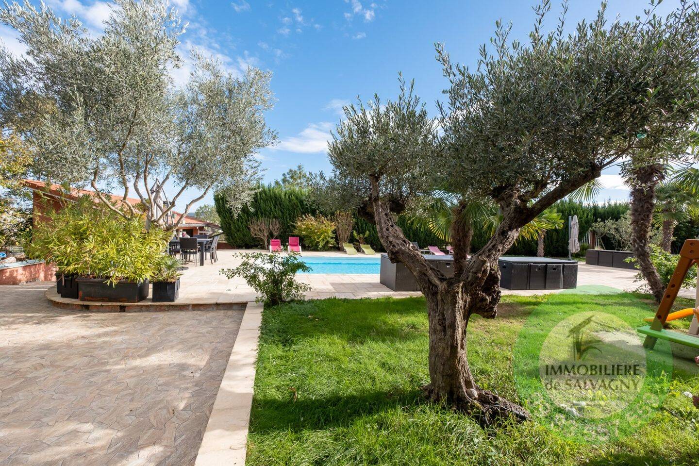 Maison à vendre, 275m², LA TOUR DE SALVAGNY