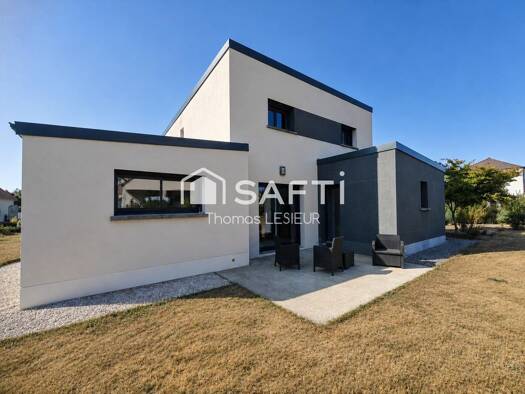 Maison à vendre 319 900 € 5 pièces 4 chambres 128 m² 748 m² de terrain Saint-Georges-des-Groseillers 61100