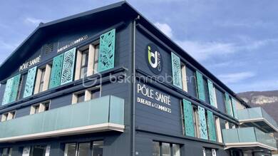 Local d'activités à louer 763 € 34 m² d'espace de stockage Sillingy 74330