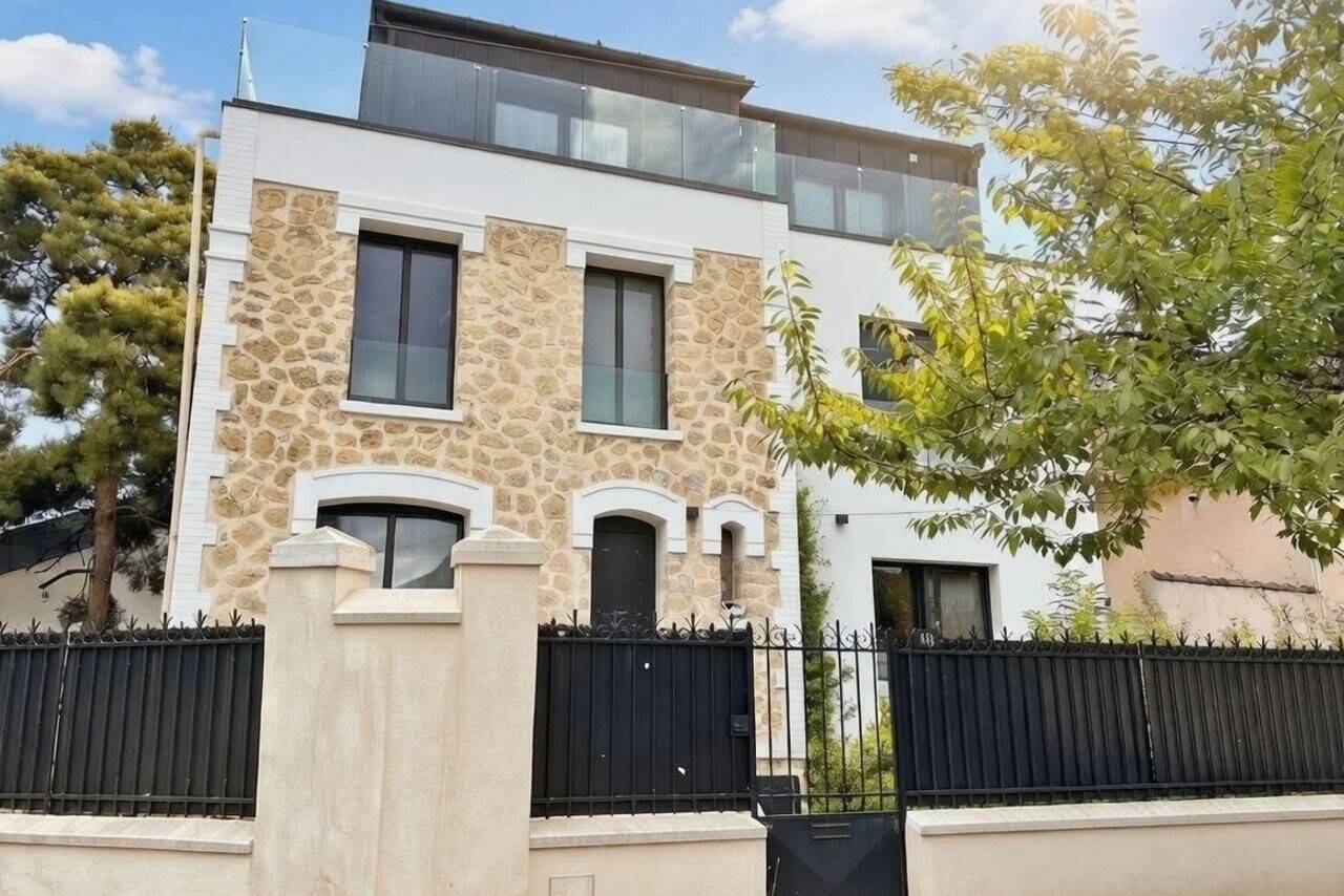 Maison à vendre, 210m², SAINT MAUR DES FOSSES