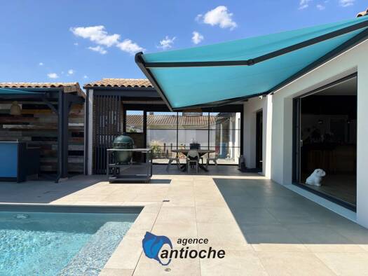 Maison à vendre 728 000 € 6 pièces 5 chambres 178 m² 628 m² de terrain Sainte-Soulle 17220