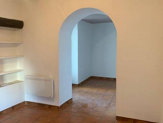 Appartement à louer 520 € 2 pièces 1 chambre 60,6 m² Étage 1/1 Saint-Julien-les-Rosiers 30340