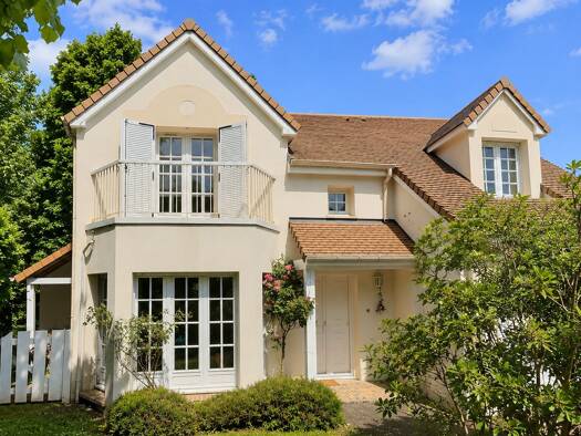Maison à vendre 750 000 € 6 pièces 4 chambres 135 m² 395 m² de terrain Saint-Germain-en-Laye 78100