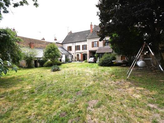 Maison à vendre 178 000 € 12 pièces 4 chambres 289 m² 1 010 m² de terrain Saint-Saulge 58330