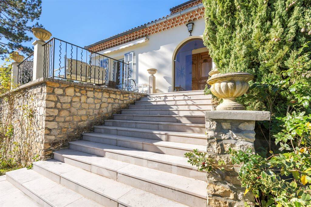 Maison à vendre, 255m², GREOUX LES BAINS