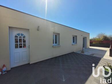 Maison de plain-pied à vendre 230 000 € 4 pièces 2 chambres 115 m² 10 425 m² de terrain Nord Scaër 29390