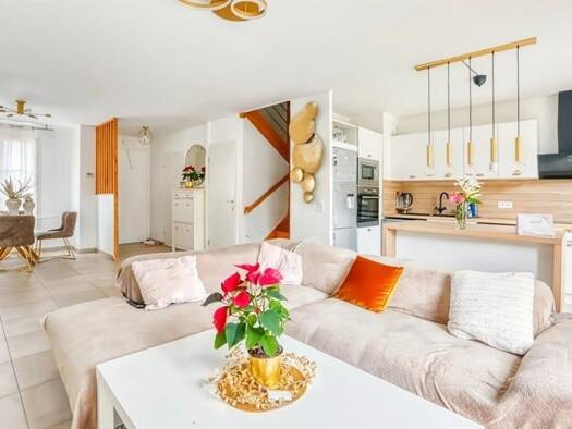 Maison à vendre 380 000 € 5 pièces 3 chambres 90 m² 240 m² de terrain Boisemont 95000