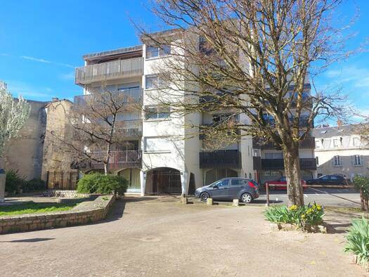 Appartement à vendre 74 450 € 2 pièces 1 chambre 43,36 m² Étage 2/4 Centre Ville Bourges 18000
