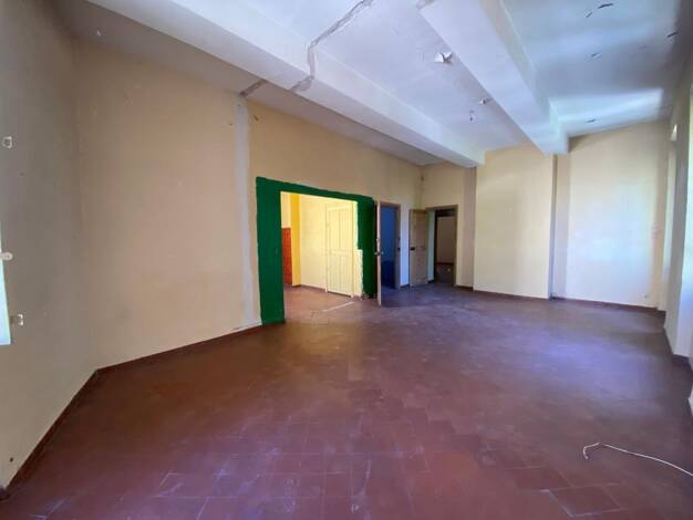 Duplex à vendre 89 000 € 3 pièces 2 chambres 94,8 m² Étage 2/3 Centre Ville Carpentras 84200