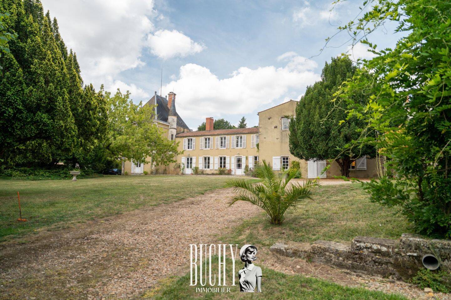 Maison à vendre, 487m², TALMONT SAINT HILAIRE
