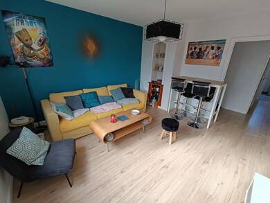 Appartement à louer 370 € 1 pièce 1 chambre 65 m² 3ème étage Saint Pavin-Saint Georges Le Mans 72000