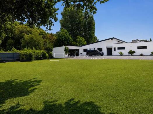 Villa à vendre - Première occupation 1 575 000 € 5 pièces 3 chambres 233,45 m² 1 800 m² de terrain Bénesse-Maremne 40230