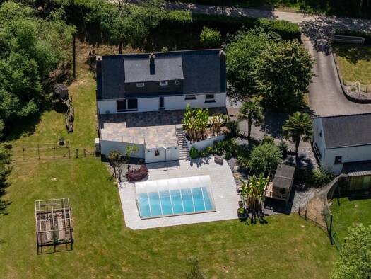 Maison à vendre 614 800 € 6 pièces 4 chambres 184 m² 84 080 m² de terrain Saint-Jean-Brévelay 56660