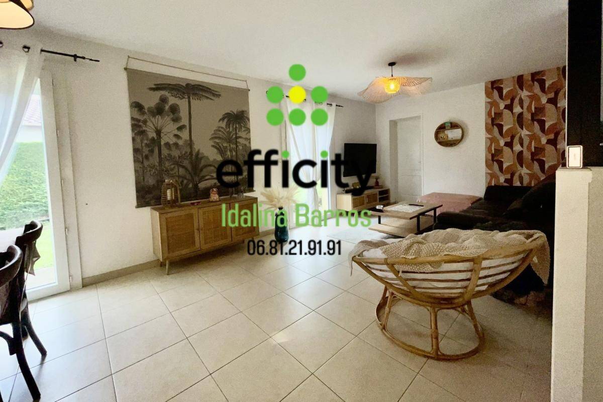 Maison à vendre, 107m², ROULLET SAINT ESTEPHE