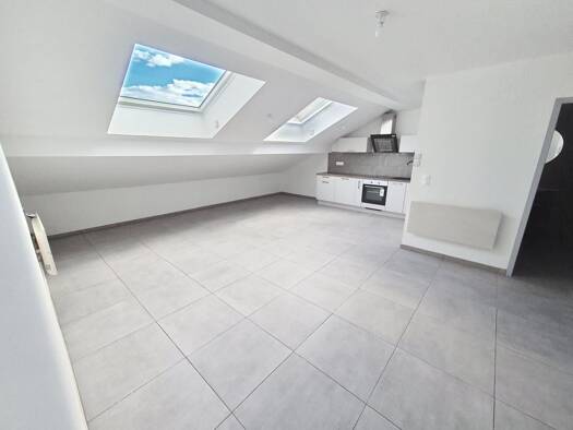 Appartement à vendre 115 000 € 3 pièces 2 chambres 57,79 m² Étage 3/3 Nord Pompey 54340
