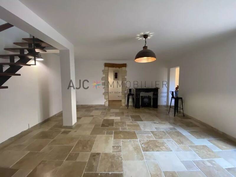 Maison à louer, 77m², EYRAGUES