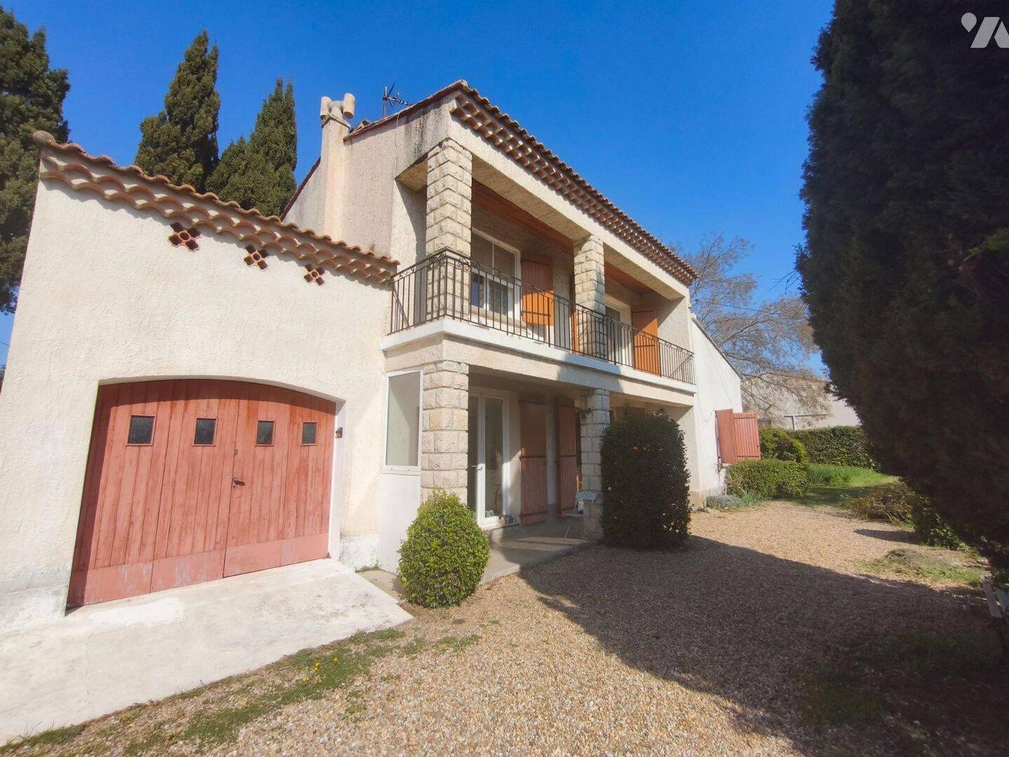 Maison à vendre, 119m², MOURIES