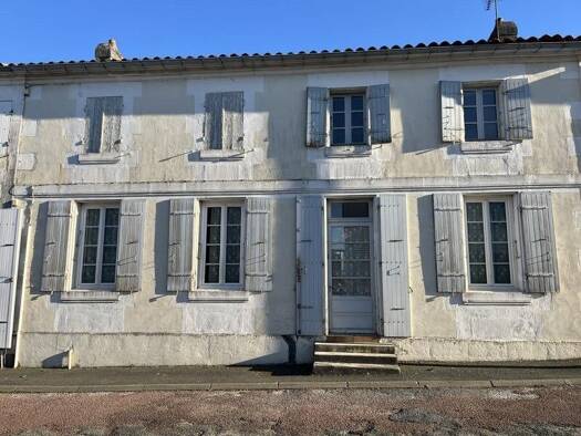 Maison à vendre 128 400 € 5 pièces 3 chambres 93 m² 450 m² de terrain Beurlay 17250