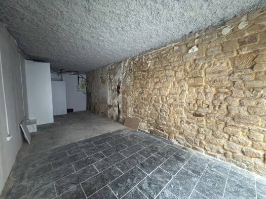 Local commercial à louer 1 180 € 29 m² de surface de vente Centre Ville Charenton-le-Pont 94220