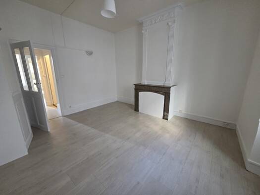Appartement à louer 525 € 2 pièces 1 chambre 35 m² RDC Centre Ville Valence 26000