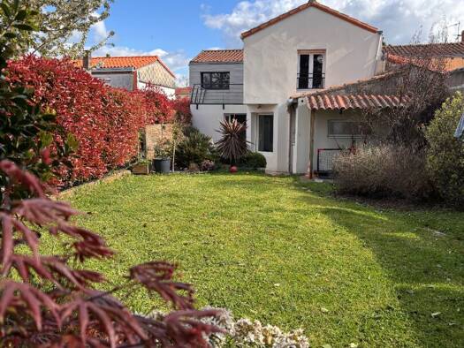 Maison à vendre 284 900 € 4 pièces 3 chambres 118,5 m² 261 m² de terrain Aigrefeuille-sur-Maine 44140