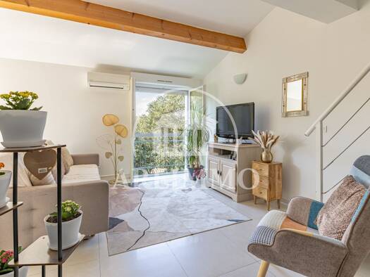 Duplex à vendre 272 000 € 3 pièces 2 chambres 57,38 m² Étage 1/2 Centre Ville Saint-Gély-du-Fesc 34980