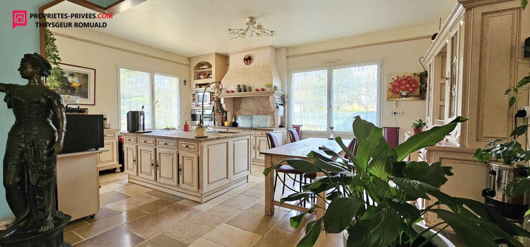 Maison à vendre, 200m², EGREVILLE