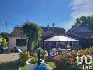 Maison à vendre 260 000 € 6 pièces 5 chambres 135 m² 1 332 m² de terrain Villiers-sur-Seine 77114