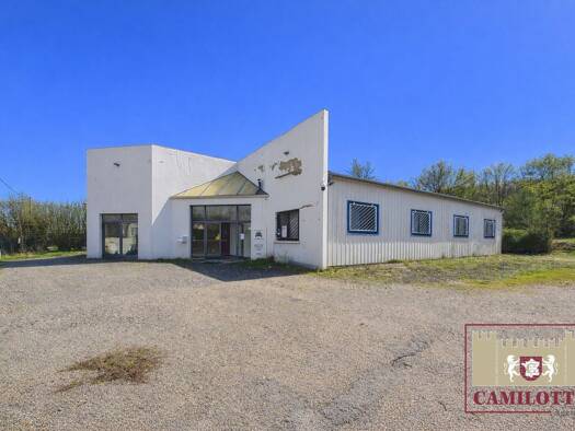 Entrepôt à vendre 356 000 € 413 m² d'espace de stockage Nogent-le-Roi 28210