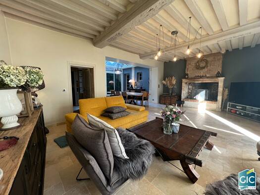 Maison à vendre 1 399 000 € 12 pièces 8 chambres 305 m² 293 m² de terrain Coeur Centre Ville Bayeux 14400