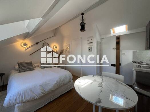 Appartement à louer 567 € 1 pièce 10,8 m² Étage 3/3 dès le 03/05/2026 Port Littoral-Ville Nord Trouville-sur-Mer 14360