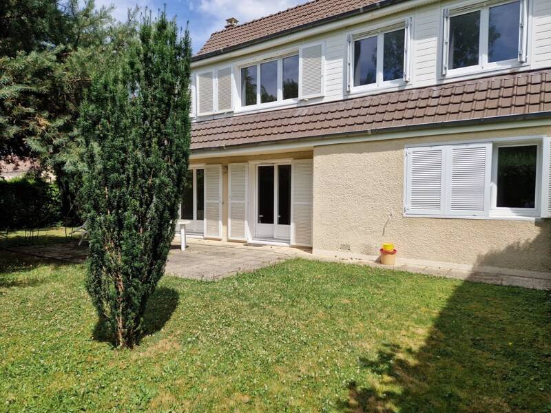 Maison à louer, 143m², VOISINS LE BRETONNEUX