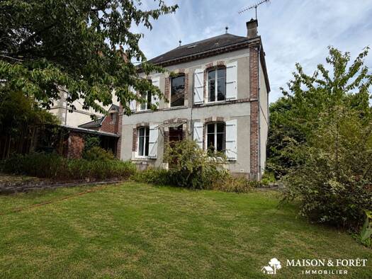 Maison à vendre 199 800 € 5 pièces 4 chambres 145 m² 557 m² de terrain Bléneau 89220