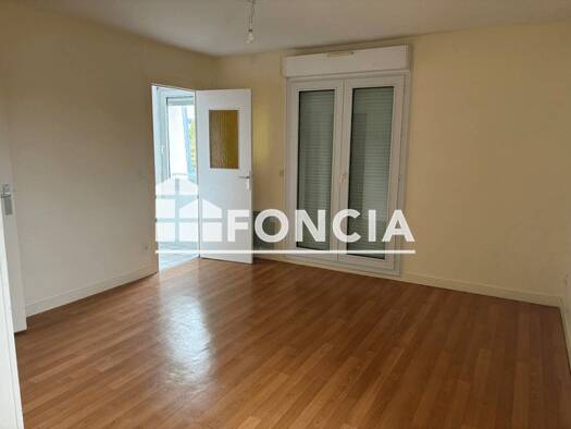 Appartement à louer 530 € 1 pièce 30,5 m² RDC dès le 04/05/2026 Moret-Loing-et-Orvanne 77250